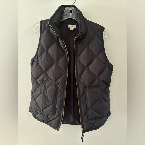 Black quilted jcrew vest - Picture 1 of 4